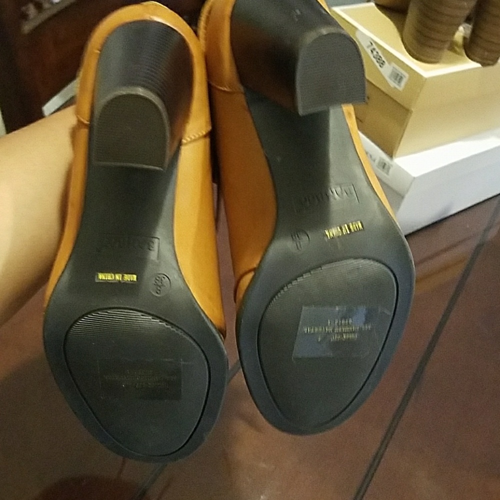Booties - Picture 4 of 4